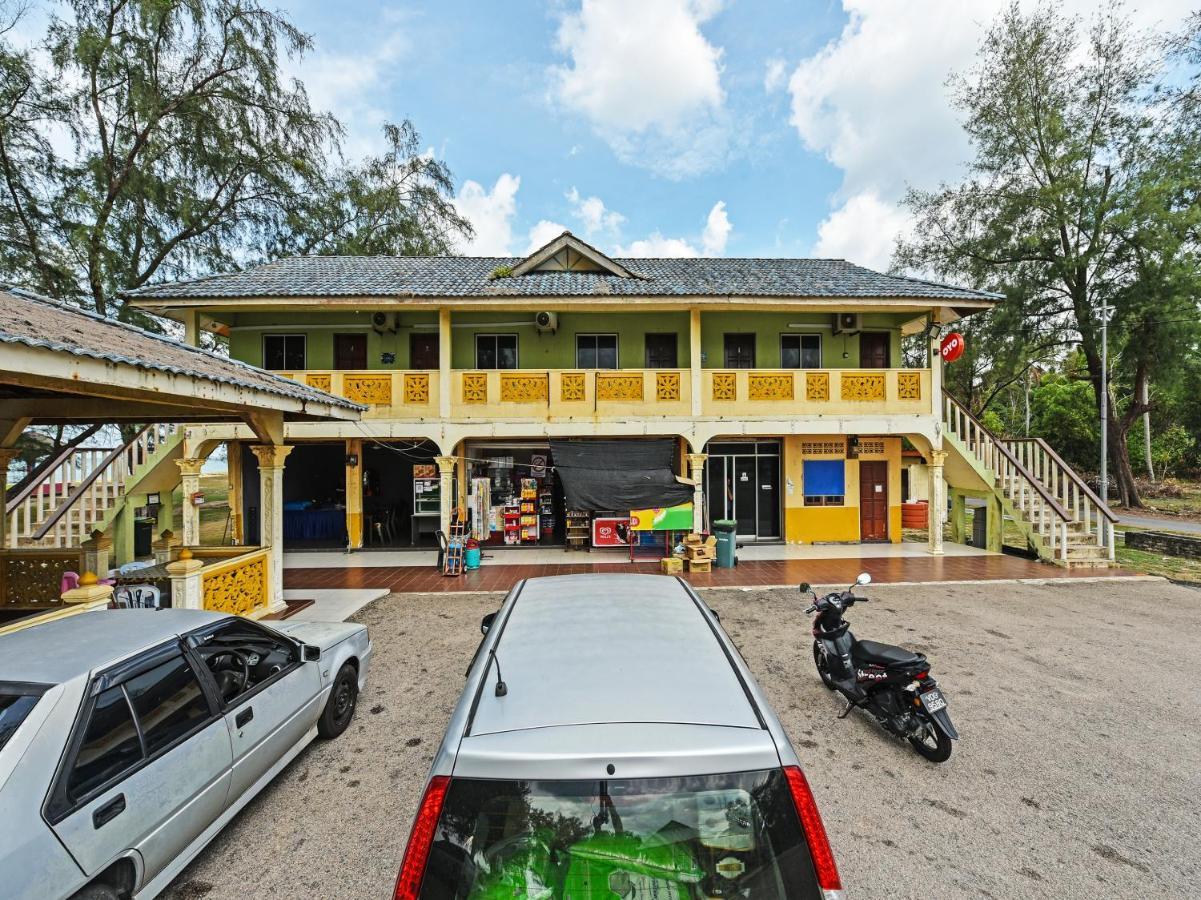 OYO 90315 Chalet Pantai Rantau Panjang Kuala Rompin Luaran gambar