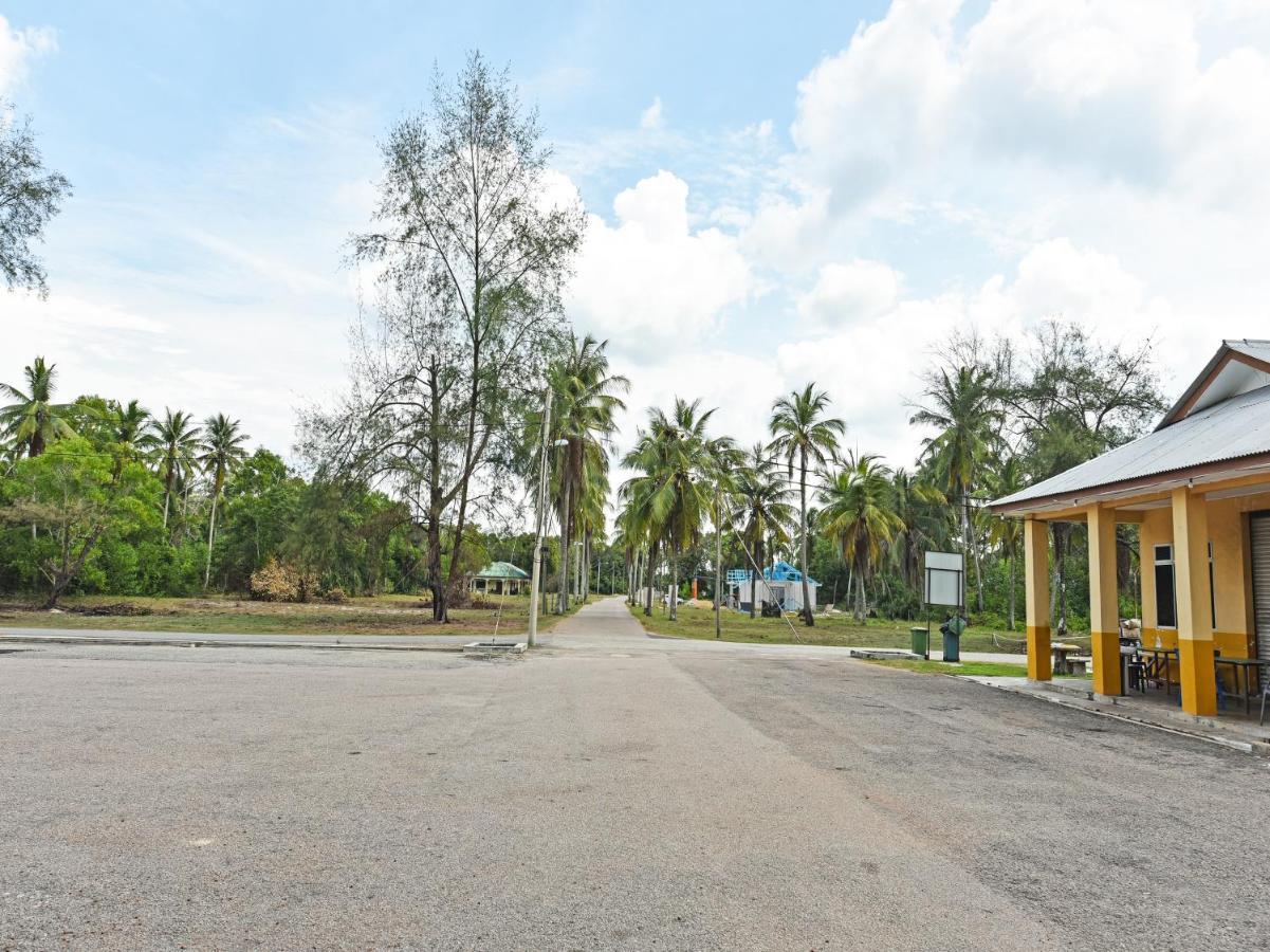 OYO 90315 Chalet Pantai Rantau Panjang Kuala Rompin Luaran gambar