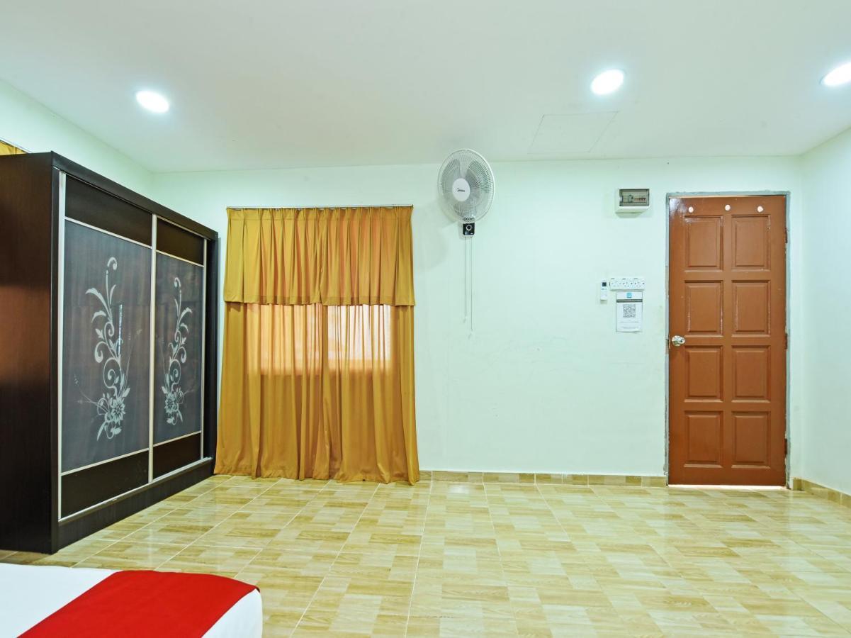 OYO 90315 Chalet Pantai Rantau Panjang Kuala Rompin Luaran gambar
